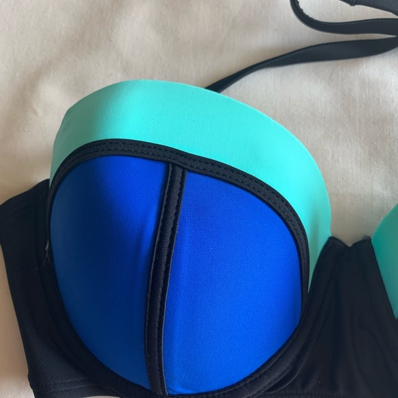 Color Block Bikini Set - Picture 3 of 7